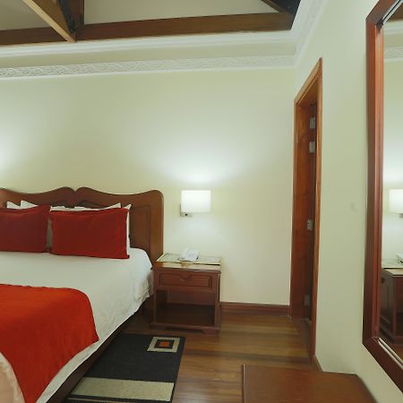 Hotel Santa Lucia Boutique Spa Bogota Bagian luar foto A bedroom at the hotel