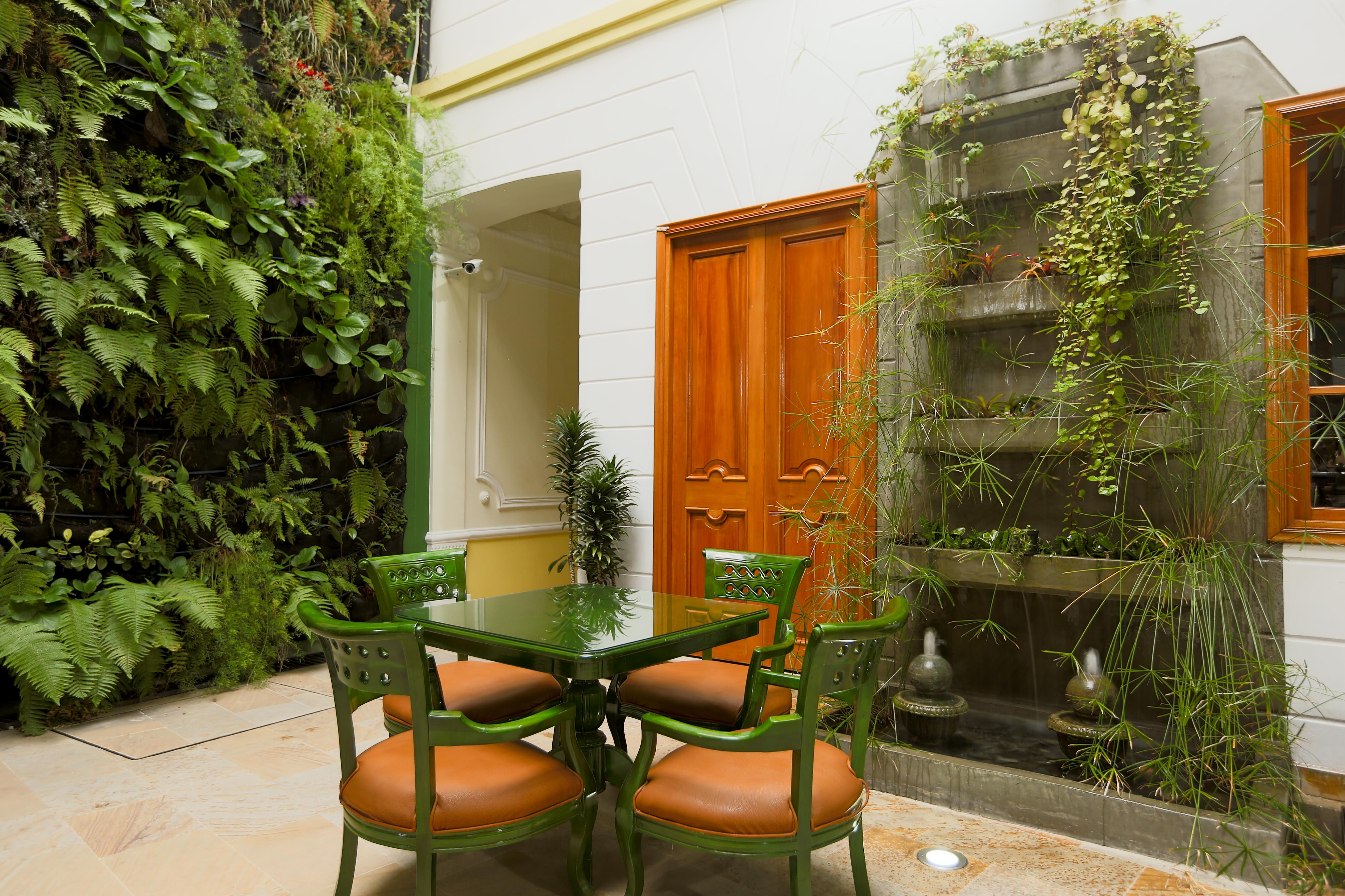 Hotel Santa Lucia Boutique Spa Bogota Bagian luar foto Living wall in a home