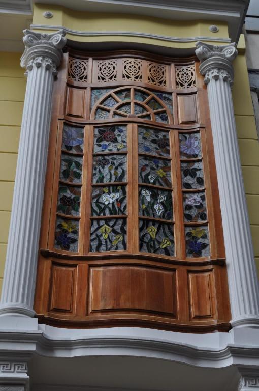 Hotel Santa Lucia Boutique Spa Bogota Bagian luar foto Stained glass window